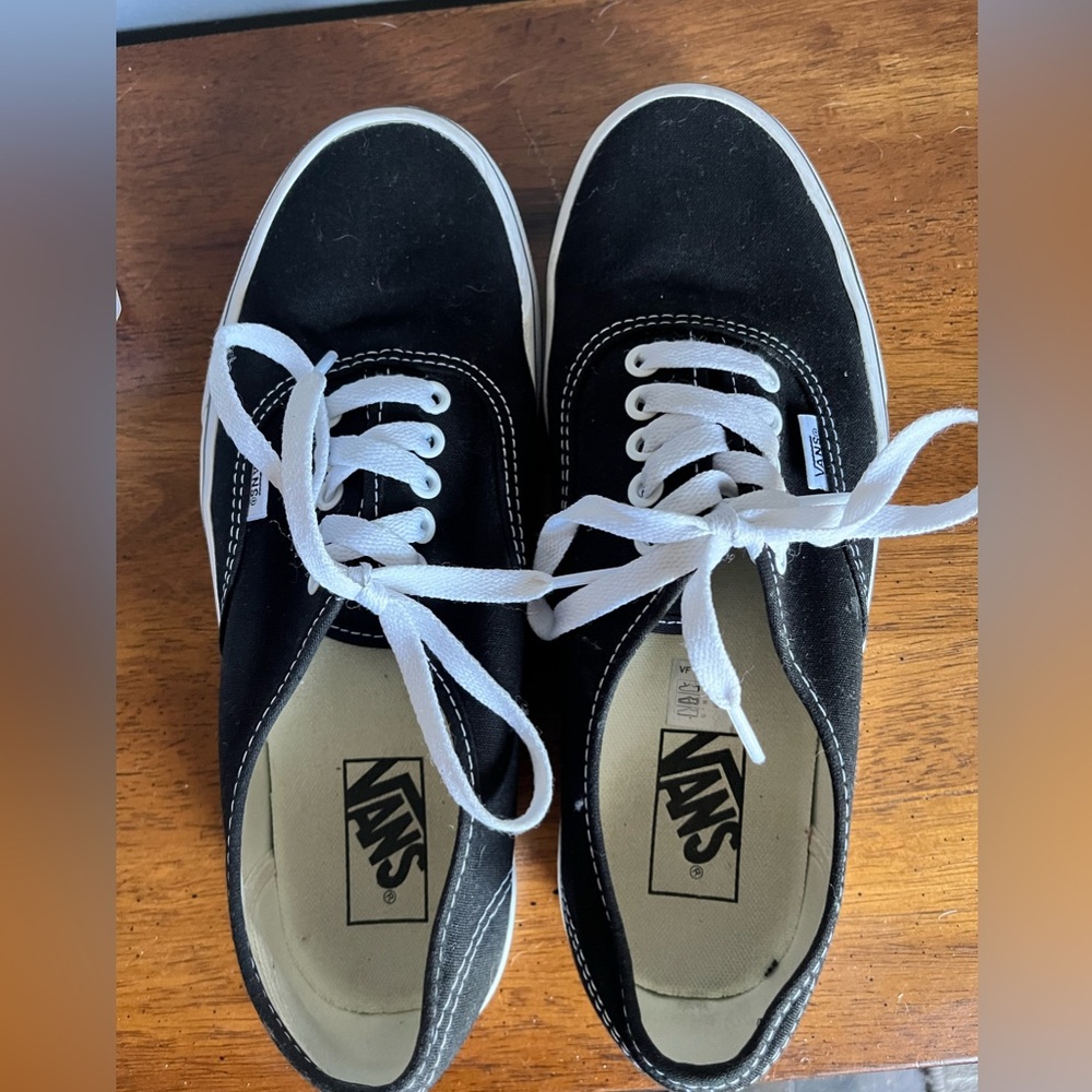 Vans Authentic sneakers. Size 9.